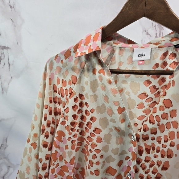 CAbi Shirt Womens Small Blouse Pink Go To Button Up Leopard Smudge 6081 - Picture 2 of 13